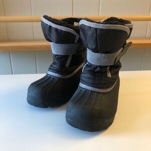 Black Grey Unisex Cold Weather Snow Winter Kids’ Size 7/8 Boots